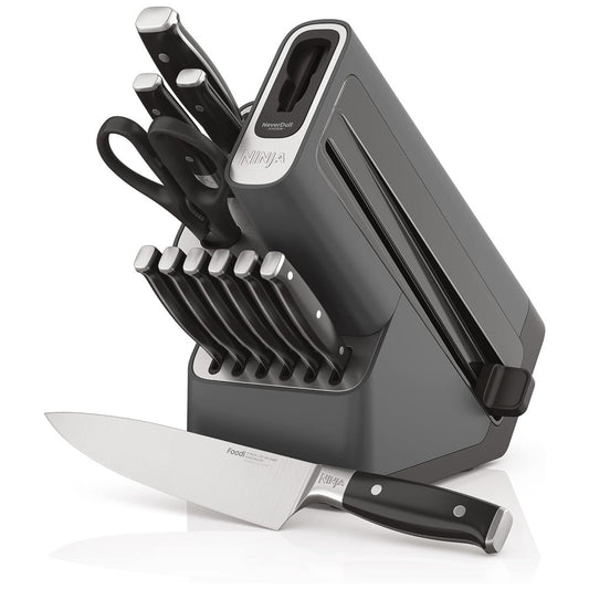 Juego de cuchillos con afilador eléctrico incorporado