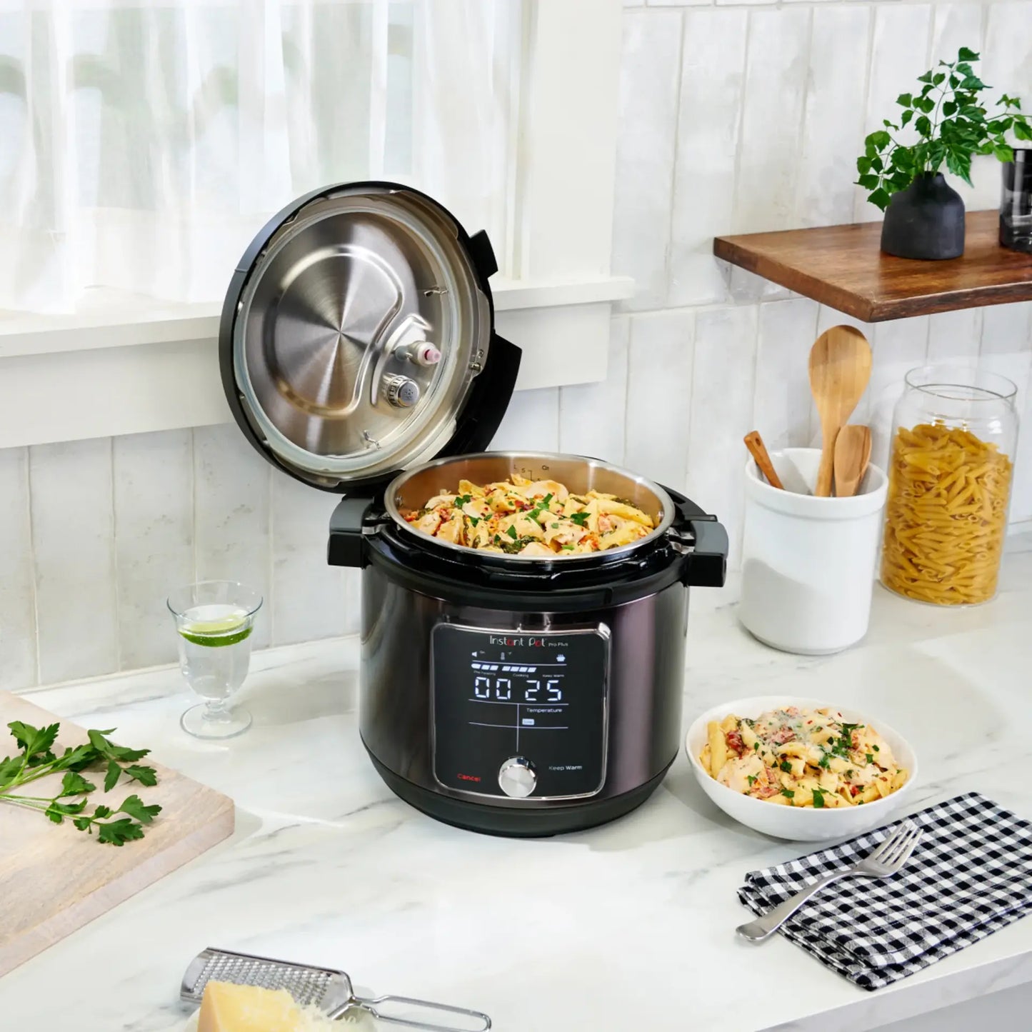 Instant Pot Pro Plus Smart 10‑en‑1 con Wi‑Fi (6 L)
